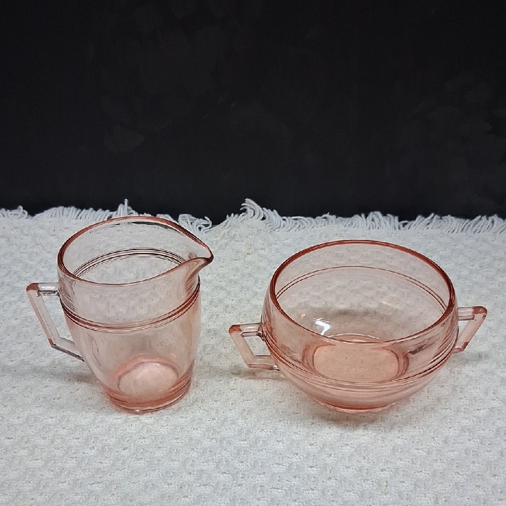 Fostoria Priscilla pink depression glass‎ creamer and sugar set
